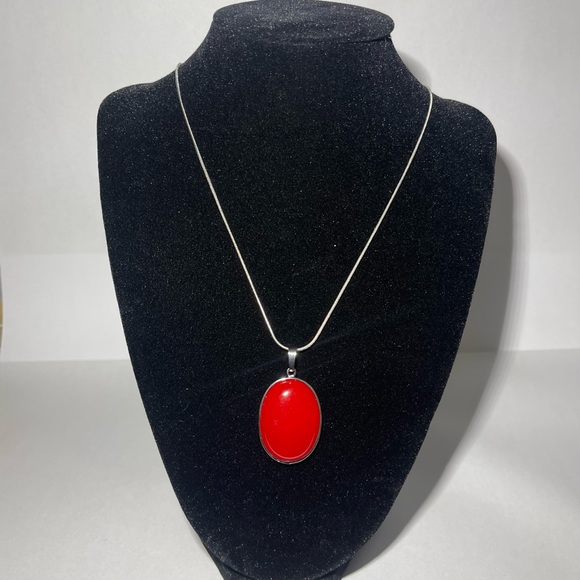 Red Jade Necklace W/ Earrings - Picture 2 of 3